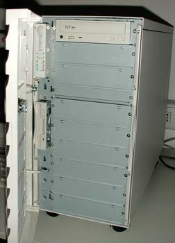 front_aperto.jpg (11177 bytes)