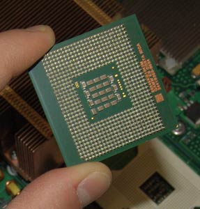cpu_xeon_2_s.jpg (17556 bytes)