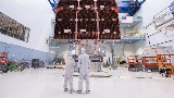 La NASA prepara il lancio di Roman: il telescopio si solleva in verticale prima del decollo