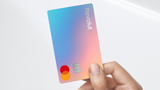 Revolut presenta la Carta Chromatic in edizione limitata. Ecco com'&egrave; fatta e quanto costa