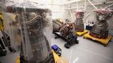 Il razzo spaziale NASA SLS e la capsula Orion per la missione Artemis III stanno prendendo forma