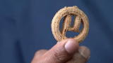 Biscotti fatti con bottiglie di plastica: la strana idea degli scienziati per produrre cibo