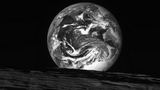 La sonda spaziale coreana Danuri ha inviato due immagini della Luna e della Terra