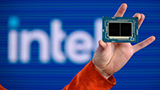 Intel, rivoluzione interna per la produzione: si sta preparando il terreno a uno spin-off?