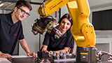 FANUC: i robot costruiscono ma non sostituiscono l'uomo