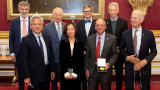 Jensen Huang e Bill Dally di NVIDIA premiati da Re Carlo III per l'impatto sull'intelligenza artificiale