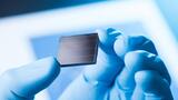 Addio piombo, basta la perovskite: ecco la nuova cella solare sostenibile ed efficiente