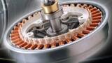 Motori elettrici senza magneti permanenti: un diciassettenne mette a punto un prototipo  