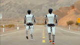 Un robot umanoide ha messo le scarpe da corsa e ha sfidato il deserto del Gobi. Superato il record di velocit&agrave;  