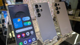 Samsung rallenta: utili in caduta libera nel Q2, pesa la crisi dei chip. Tesla la 'salver&agrave;'?