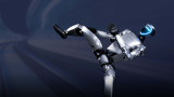 Robot umanoidi che fanno parkour e backflip da 3 metri: la Cina &egrave; gi&agrave; nel futuro?