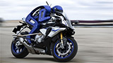 Yamaha MotoBot: un nuovo rivale (robot) sfida Valentino Rossi